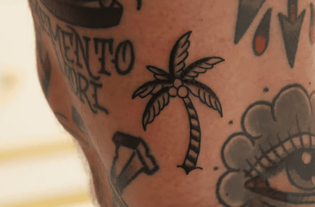 Black and Grey Filler Style for a Cohesive Sleeve